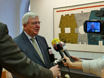 Naumburger Sternsinger zu Besuch beim Hessischen Ministerpräsidenten Volker Bouffier (Foto: Karl-Franz Thiede)
